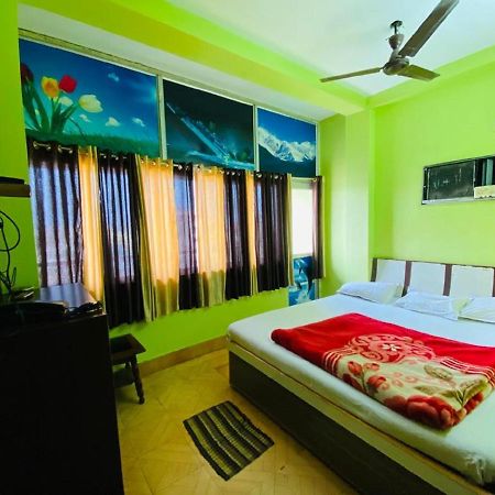 Staymaker Hotel Prerana Tarapith Bagian luar foto