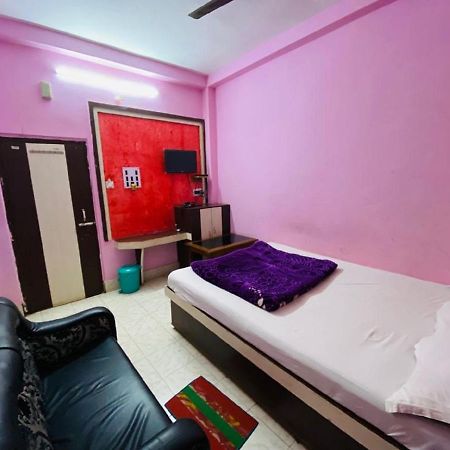 Staymaker Hotel Prerana Tarapith Bagian luar foto