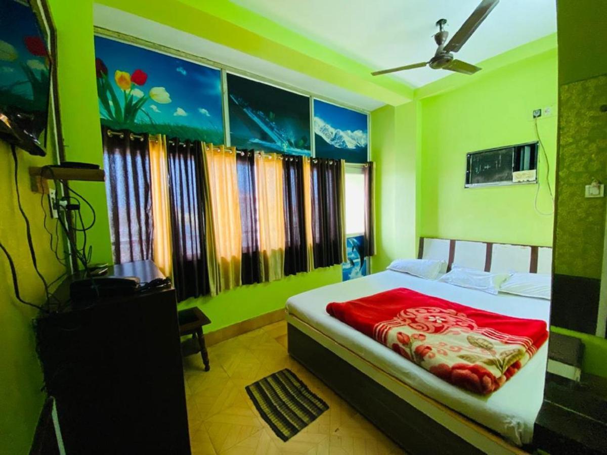 Staymaker Hotel Prerana Tarapith Bagian luar foto