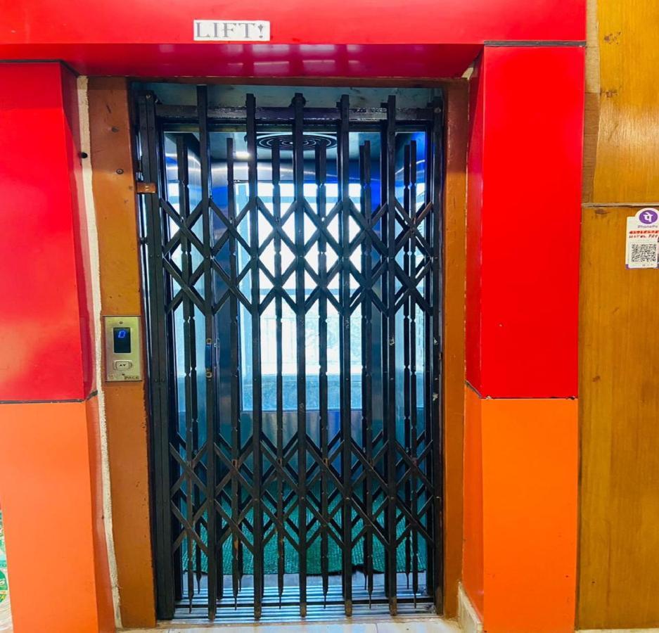 Staymaker Hotel Prerana Tarapith Bagian luar foto