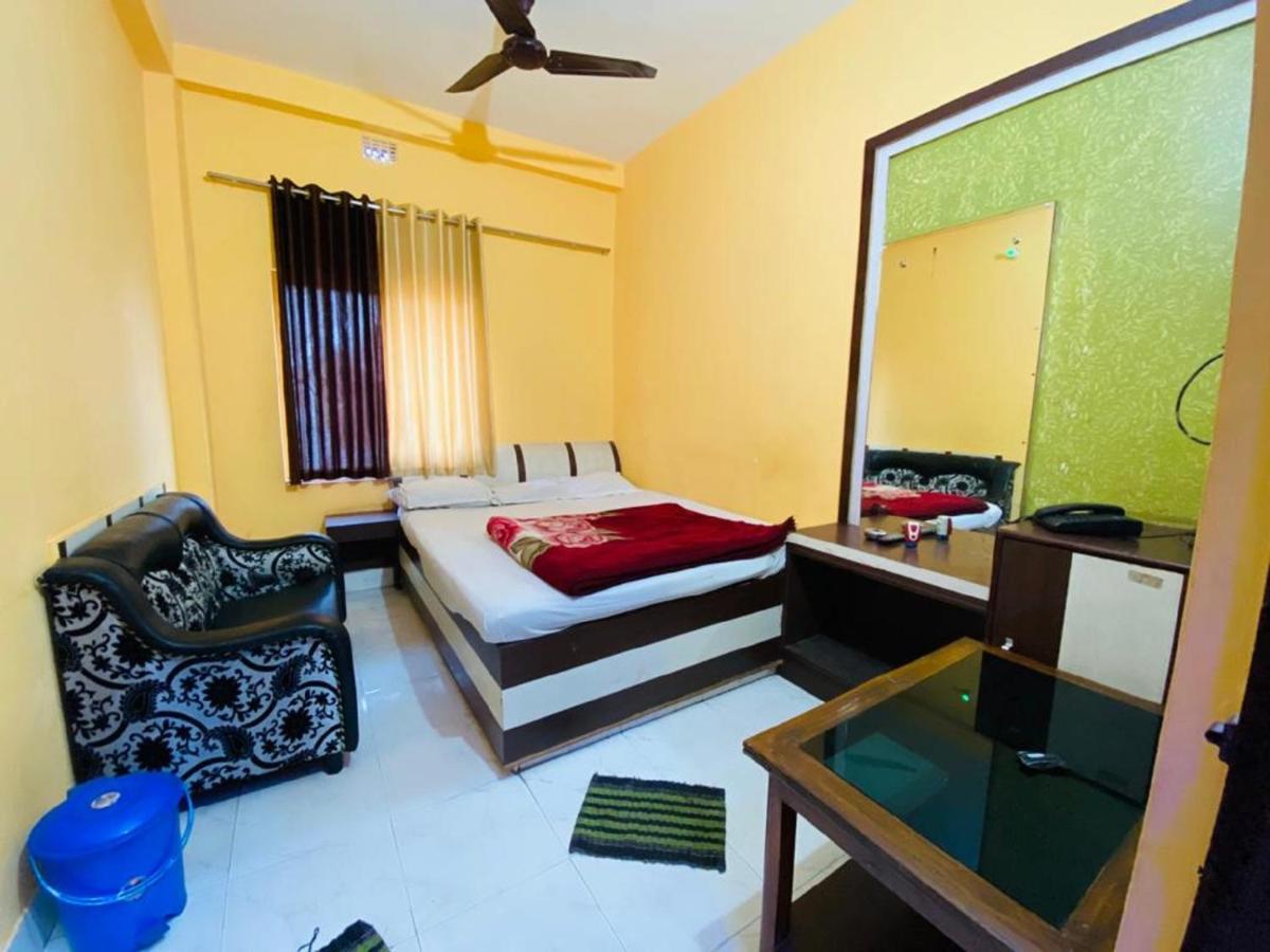 Staymaker Hotel Prerana Tarapith Bagian luar foto