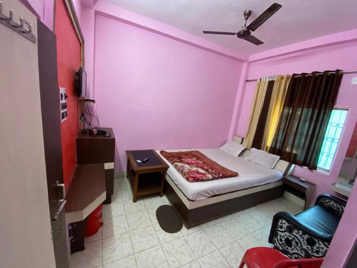 Staymaker Hotel Prerana Tarapith Bagian luar foto