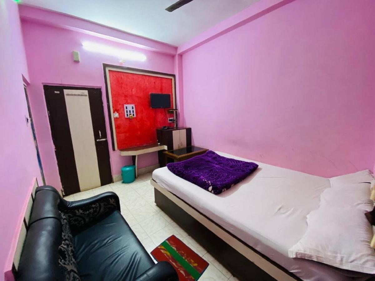Staymaker Hotel Prerana Tarapith Bagian luar foto